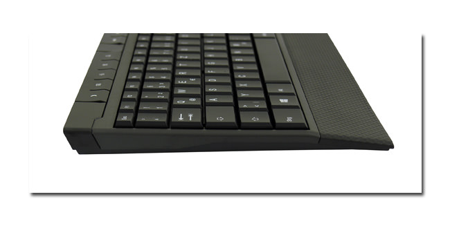 Wireless keyboard LC-KEY-M-1BW close-up
